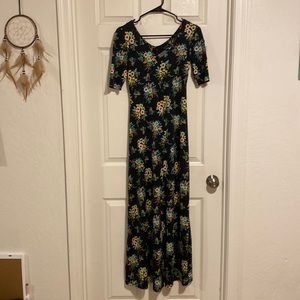 Quarter sleeve floral dress